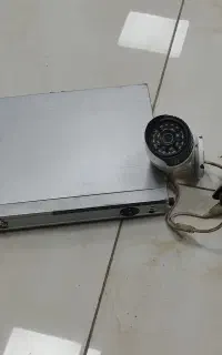 سه دستگاه دوربین مدار بسته
