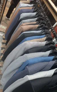 ‌فروشنده پوشاک فقط خانم