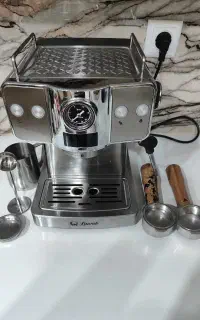 دستگاه اسپرسو نیمه صنعتی لاواک