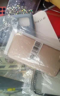 تعدادی قاب گوشی