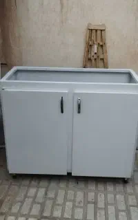 کابینت زیرسینک تمیز در حد سالم