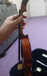ویالون amati200