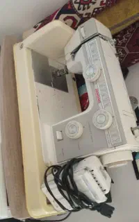 چرخ خیاطی ....