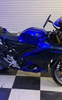 موتور سیکلت یاماها R15 مدل1403