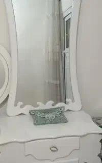 آینه و میز