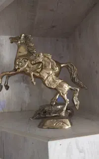 مجسمه برنجی