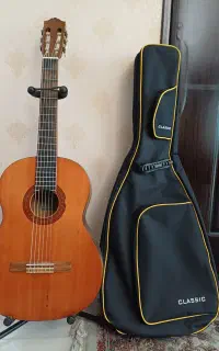 گیتار یاماها Yamaha C40  اصل مالزی سری قدیم