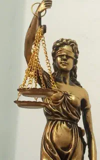 وکیل پایه یک دادگستری