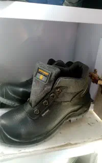 کفش کار
