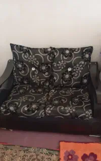 یک دست مبل فروشی