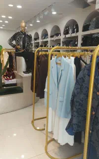 فروشنده خانوم