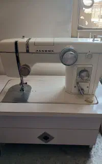 چرخ خیاطی ژانویه درحد نو