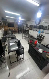 میز نیمکت و قلیان