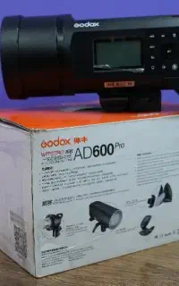 نور پرتابل گودکس AD600pro