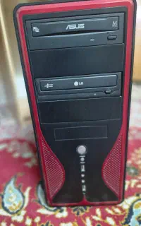 مانیتور و کیس و کیبورد و موس و میز