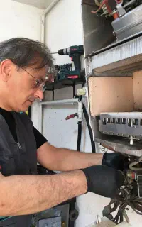 تعمیرکار تعمیر سرویس و نصب پکیج با ضمانت کل رشت