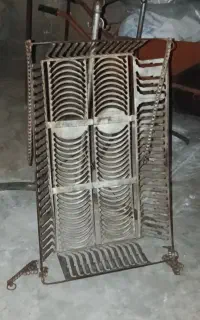 گهواره کار کرده فقط ی رنگ لازم فروش فوری ۵تومن