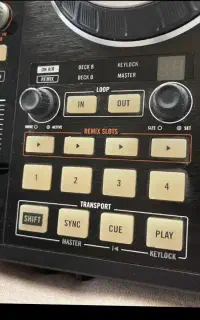 یک عدد دستگاه دیجی s4 ویک‌عدد لب تاپ لنوو هارد کیس