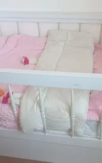 تخت نوزادی