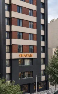 اجاره واحد تجاری / بر خیابان برق / ۱۸۰ متر