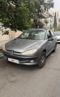 206 صندوقدار آریان کم کارکرد