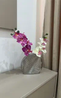 گل و گلدان