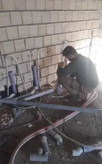 لوله کش اب.فاضلاب.پکیج.استخر.موتورخانه