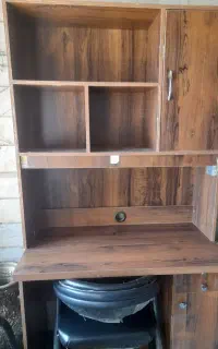 میز تحریر و کتابخانه جدا شدنی از هم