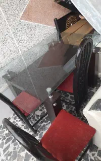 میز نهار خوری و تخت