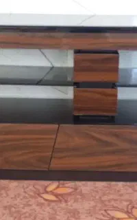 میز تلویزیون سالم و در حد نو