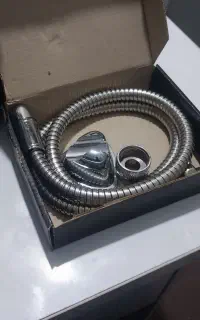 شلنگ توالت فلزی و شیلنگ پلاستیکی