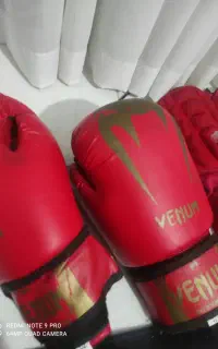 دستکش و وسایل بوکس