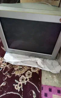 کامپیوتروباند ،کپسول آتش نشانی،و یک دست مبل ۵نفره