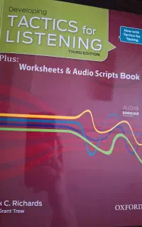 چند عدد کتاب ادبیات زبان