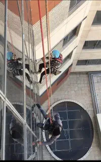 کار در ارتفاع بدون داربست(شستشو،عایقوچسپ دور پنجره