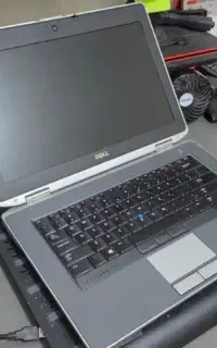 لب‌تاپ دل DELL  ،بسیار تمیز، سرعت بالا ، دانشجویی