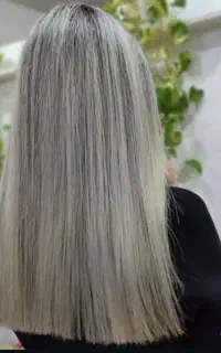 خدمات آرایشگری در منزل و سالن