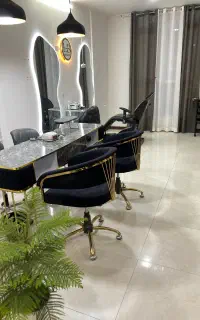 پرسنل ناخنکار و کلیه لاین زیبایی
