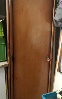 یک تیکه کمد لباس