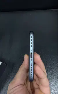 ایفون ۸پلاس ۲۵۶گیگ بدون باز شدگی