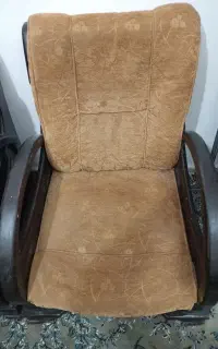 مبل فروشی با جلو مبلی کامل سالم