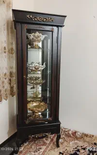 بوفه و ساعت ایستاده