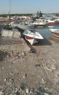 قایق 23 و موتور 48 با تمام تجهیزات آماده به کار