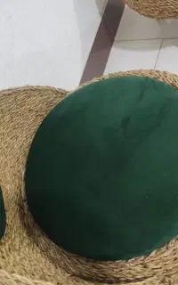 دو عدد صندلی حصیری