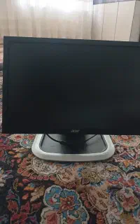 مانیتور ایسر و صفحه کیبورد و موس