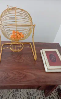 گردونه قرعه کشی رو میزی پایه منحنی زیبا