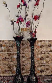 گلدان شیشه ای به همراه گل مصنوعی زیبا