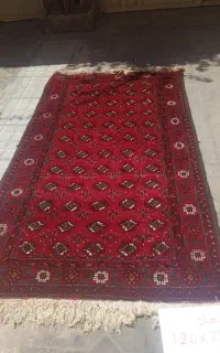 تعدادی قالیچه دستباف نو