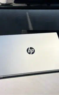 لپتاپHp/پردازندهi3 نسل۱۳/رم۸گیگ/هارد۲۵۶SSD