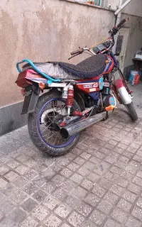 سوزوکی ax